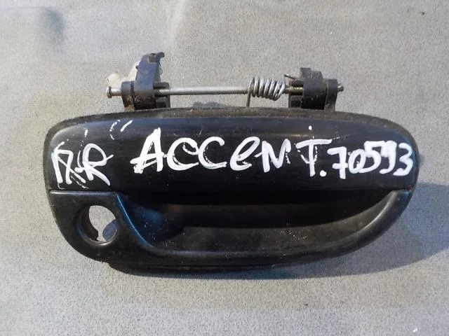 ручка двери внешняя Hyundai Accent III (2006—2011) Перед Право