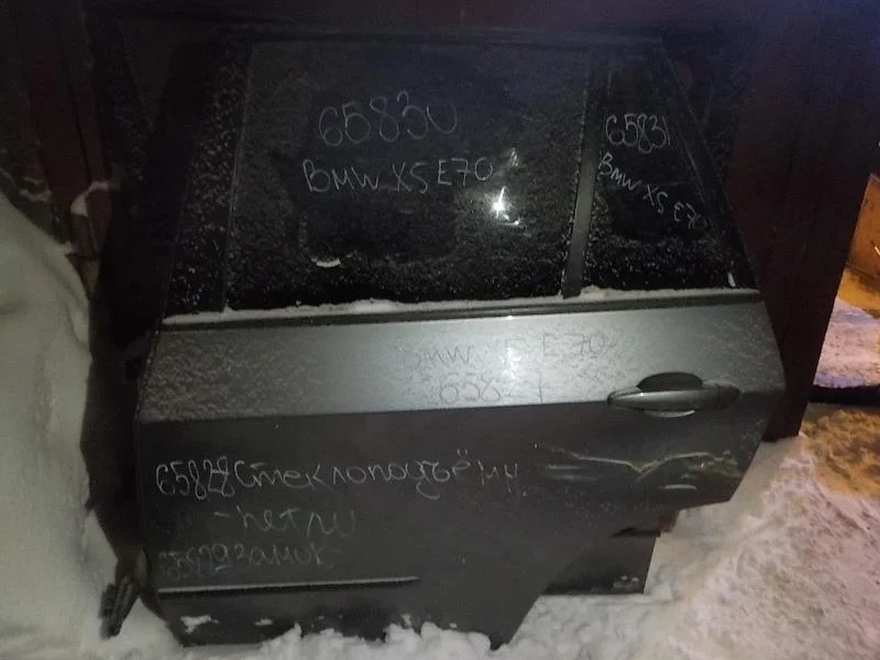 стекло BMW X5 E70 (2006—2010) Зад Лево