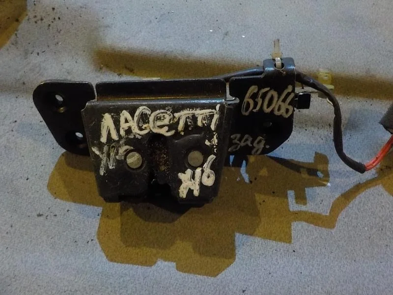 Замок крышки багажника Chevrolet Lacetti I (2004—2013) Зад