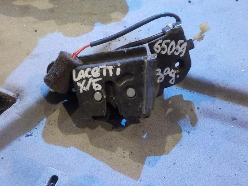 Замок крышки багажника Chevrolet Lacetti I (2004—2013) Зад