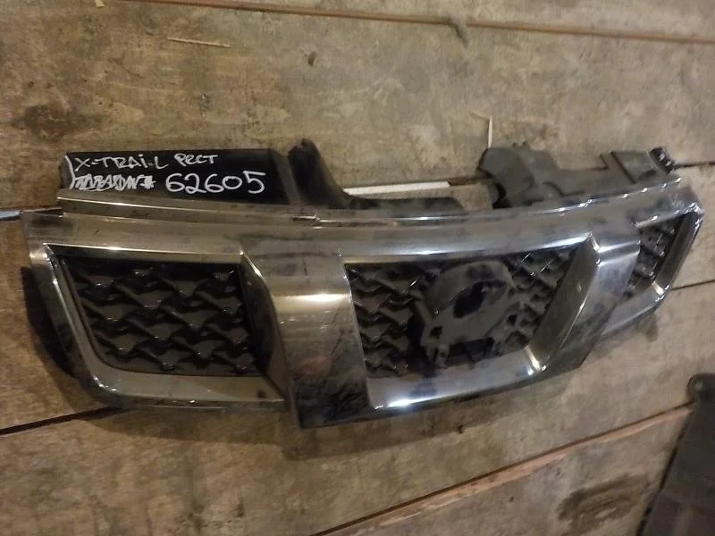 Решетка радиатора Nissan X-Trail II (2007—2011)