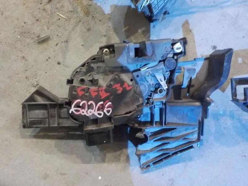 Замок двери Ford Focus II рестайлинг (2007—2011) Зад Лево