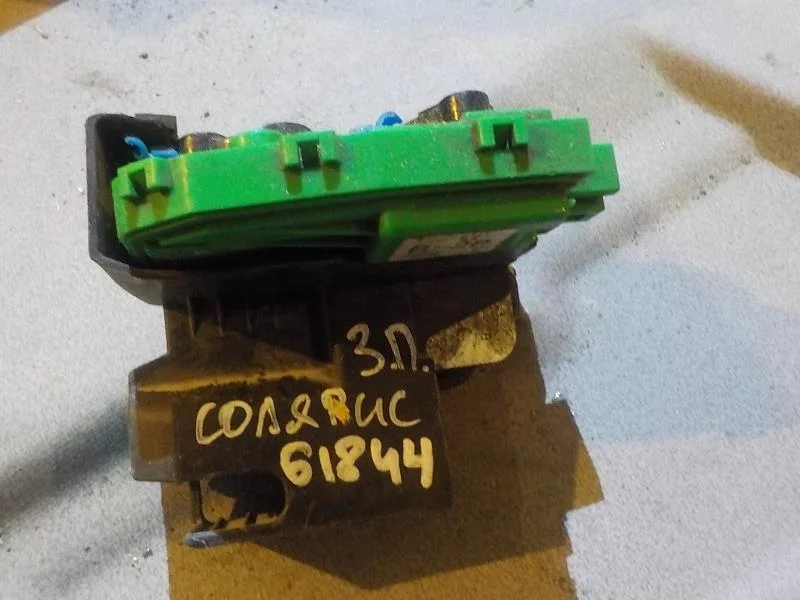 Замок двери Hyundai Solaris I рестайлинг (2014—2017) Зад Право