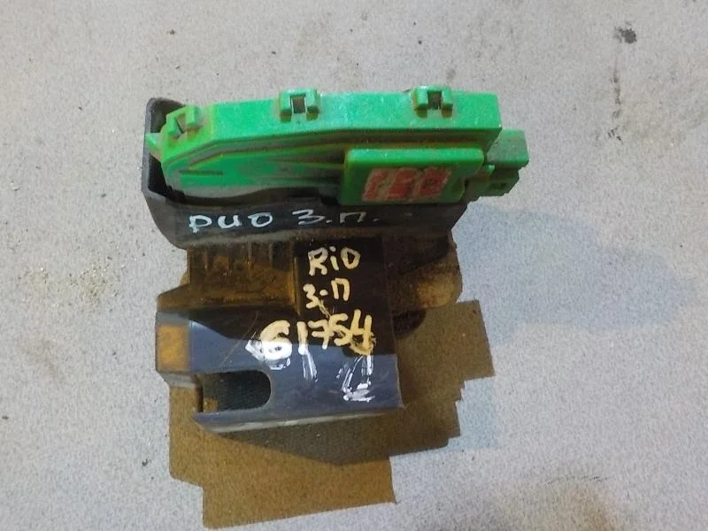 Замок двери Kia Rio III рестайлинг (2015—2017) Зад Право