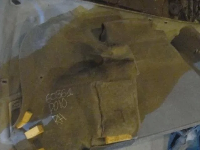 Обшивка багажника Volkswagen Polo V (2009—2015)  Право