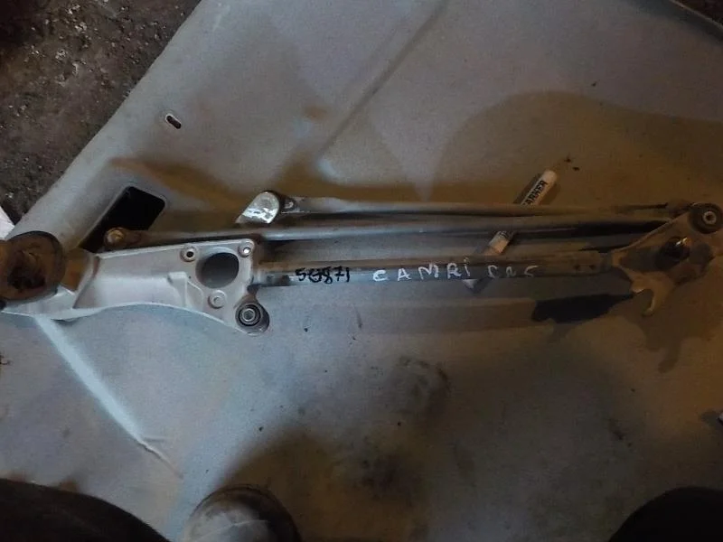 трапеция дворников Toyota Camry XV30 (2001—2006)