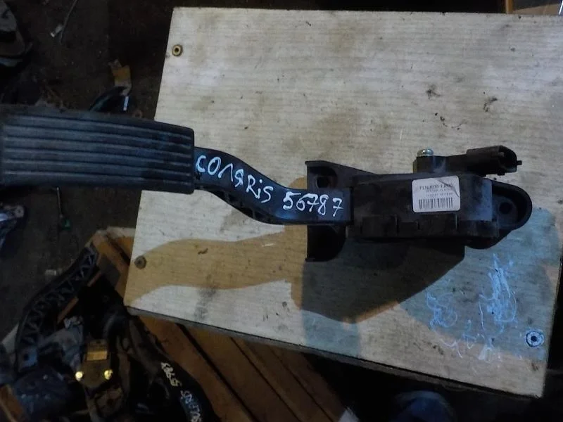 педаль акселератора Kia Rio III (2011—2015)