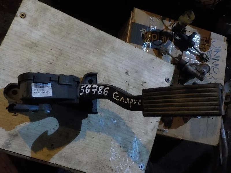 педаль акселератора Kia Rio III (2011—2015)