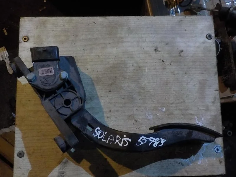 педаль акселератора Kia Rio III (2011—2015)