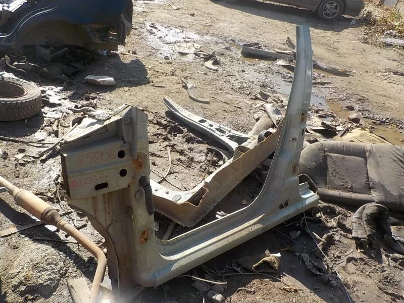 боковина кузова Renault Logan I (2004—2009)  Лево