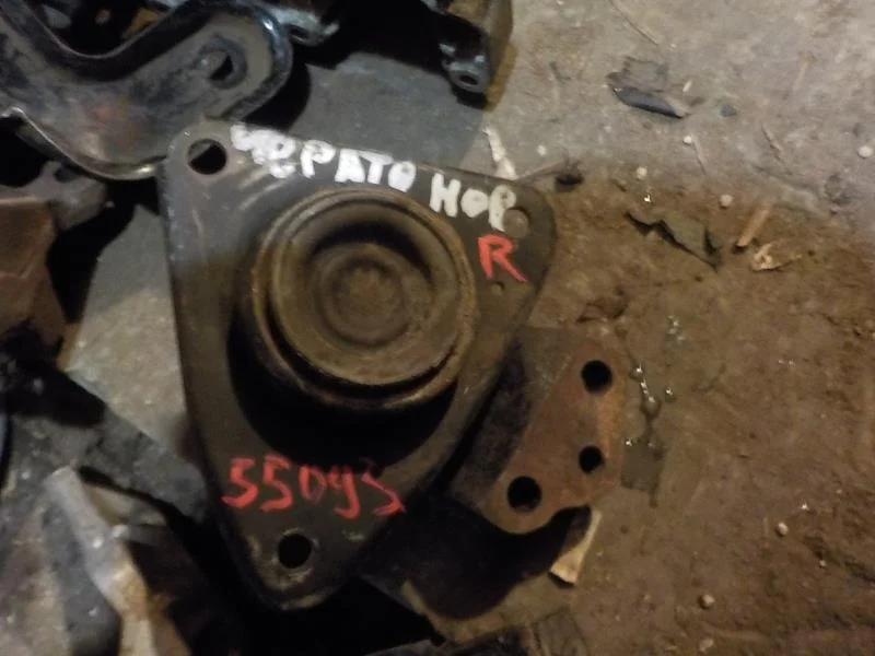 Опора двигателя Hyundai i30 I рестайлинг (2010—2012)  Право