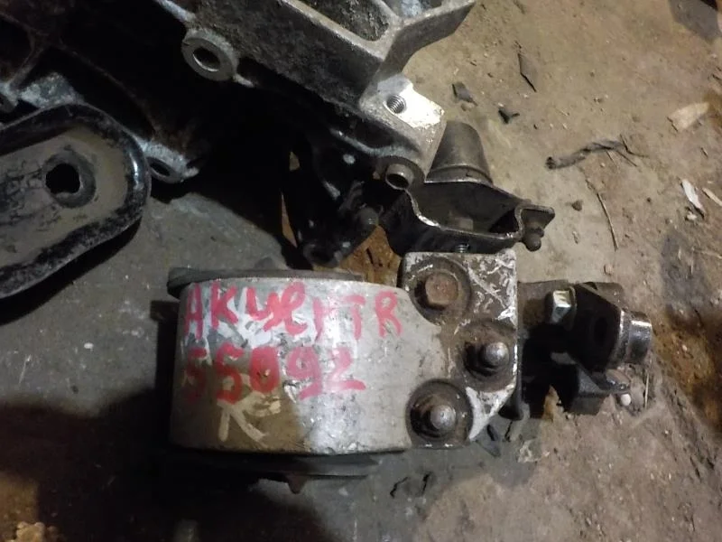 Опора двигателя Hyundai Accent II (1999—2012)  Право