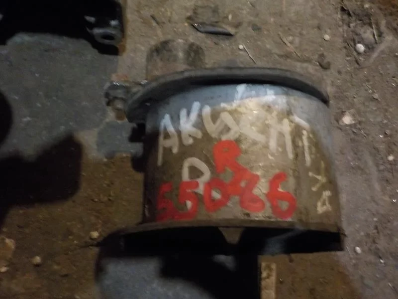 Опора двигателя Hyundai Accent II (1999—2012)  Право