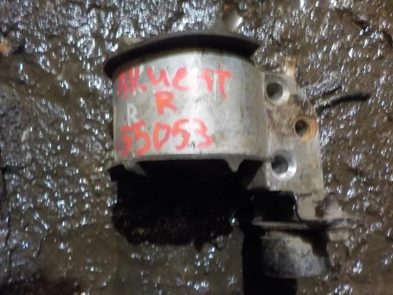 Опора двигателя Hyundai Accent II (1999—2012)  Право