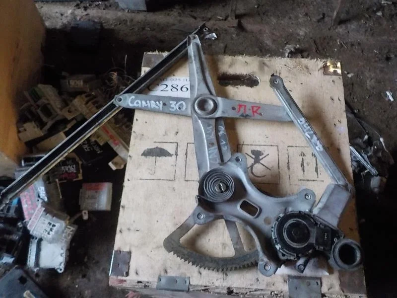 Стеклоподъемник Toyota Camry XV30 (2001—2006) Перед Право