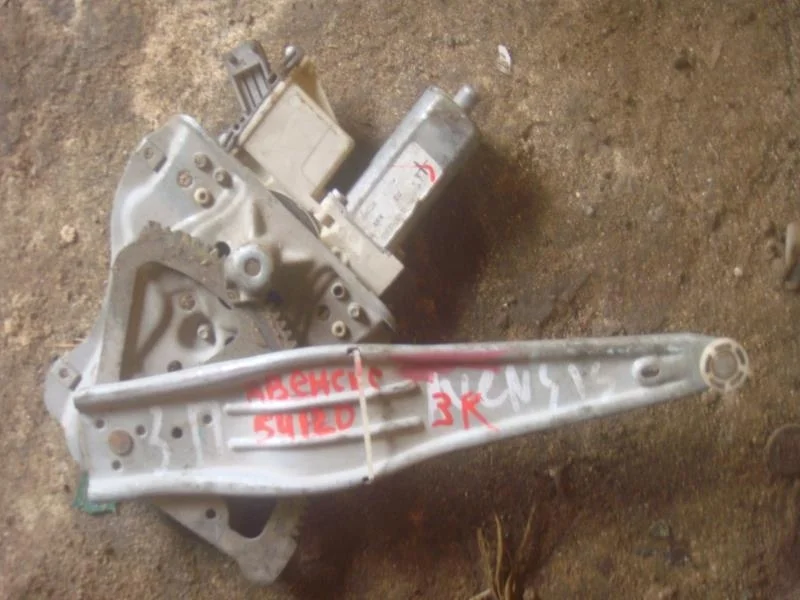 Стеклоподъемник Toyota Avensis T250 (2003—2006) Зад Право