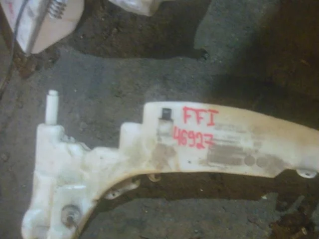 бачок стеклоомывателя Ford Focus I (1998—2004)