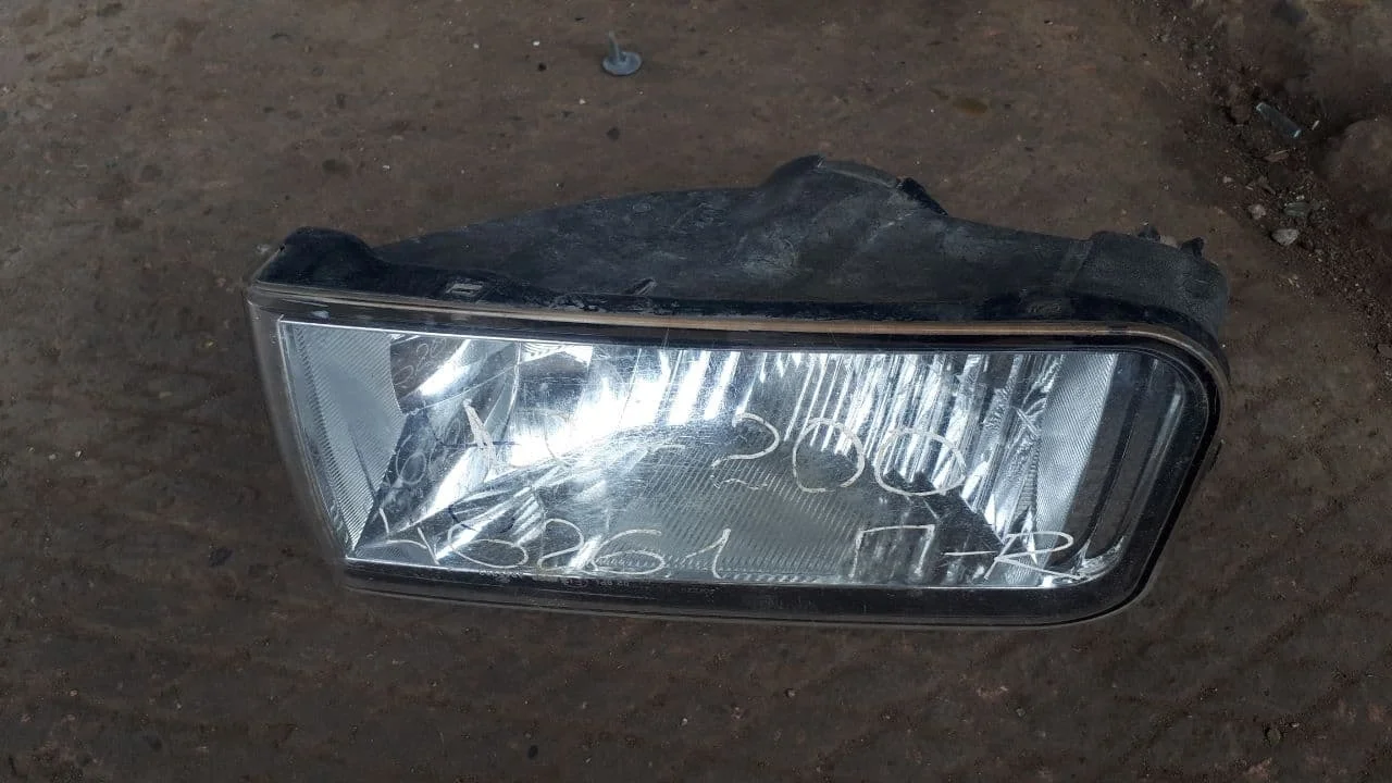 туманка Toyota Land Cruiser 200 (2007—2012) Перед Право