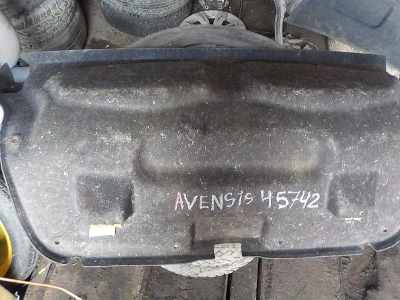 Обшивка багажника Toyota Avensis T250 (2003—2006)