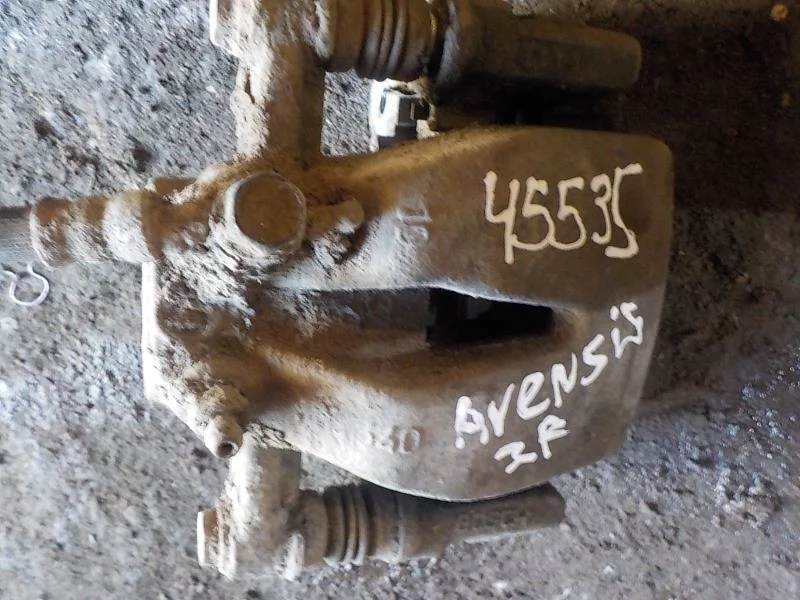 суппорт Toyota Corolla Verso I рестайлинг (2004—2007) Зад Право