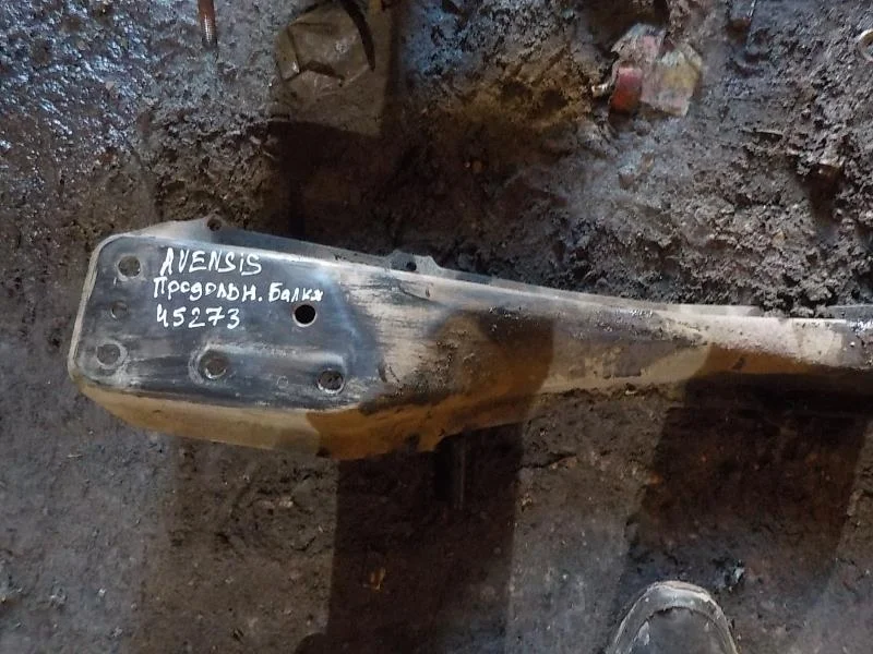 Балка продольная Toyota Avensis T250 (2003—2006)