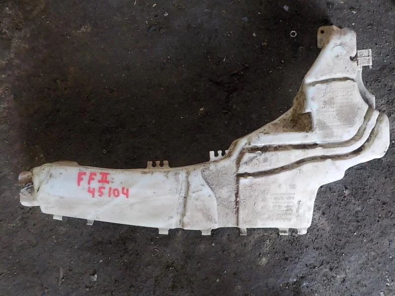 бачок стеклоомывателя Ford Focus II (2005—2008)