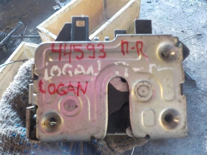 Замок двери Renault Logan I (2004—2009) Перед Право