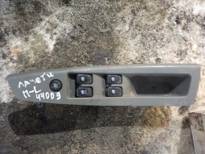 клавиши стеклоподъемников Chevrolet Lacetti I (2004—2013) Перед Лево