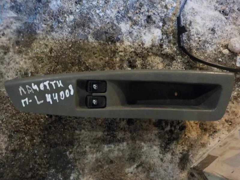 клавиши стеклоподъемников Chevrolet Lacetti I (2004—2013) Перед Лево