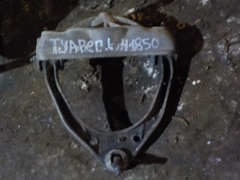 Рычаг Volkswagen Touareg I рестайлинг (2006—2010) Перед Лево