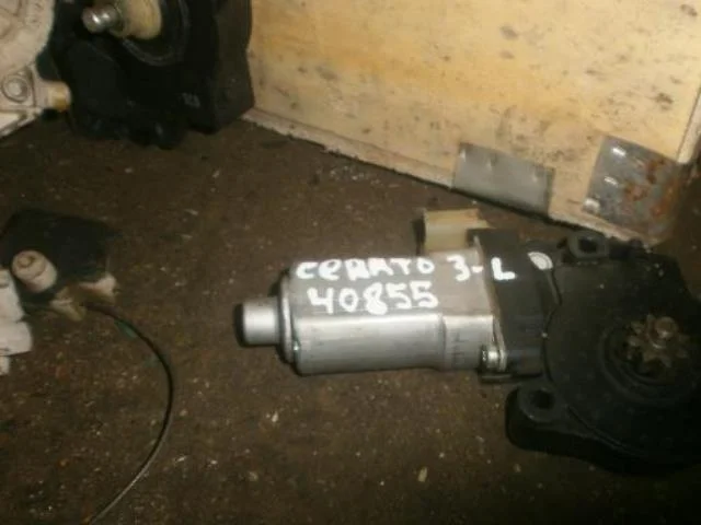 Мотор стеклоподъемника Kia Cerato I (2003—2007) Зад Лево