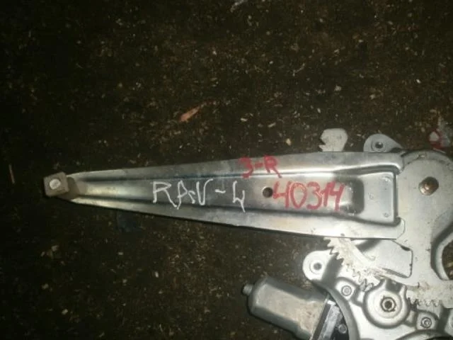 Стеклоподъемник Toyota RAV4 III (2005—2010) Зад Право