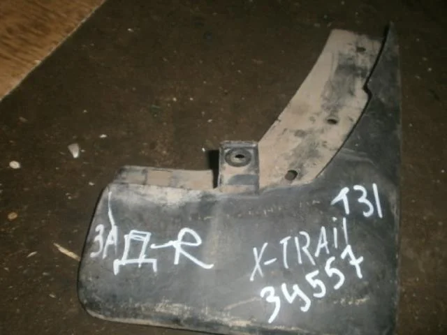 Брызговик Nissan X-Trail II рестайлинг (2010—2015) Зад Право