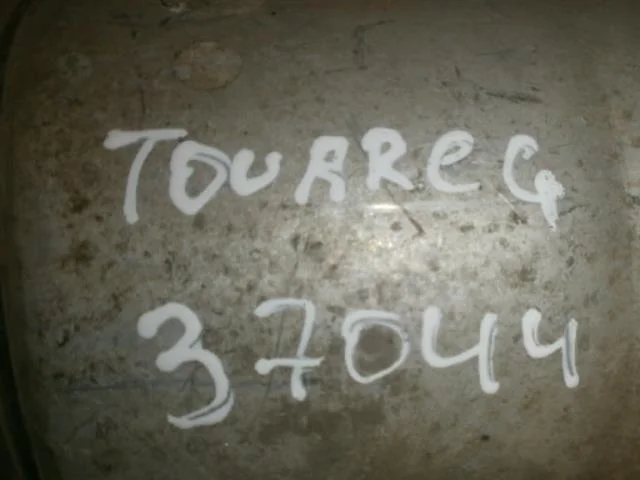 амортизатор Volkswagen Touareg I (2002—2006) Зад Право