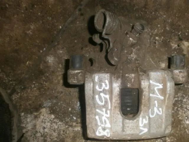 суппорт Mazda 3 BK рестайлинг (2006—2009) Зад Лево