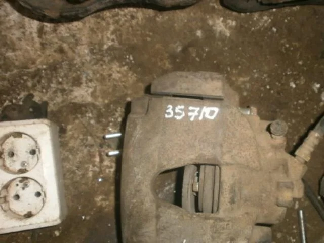 суппорт Renault Scenic II (2003—2006) Перед Право