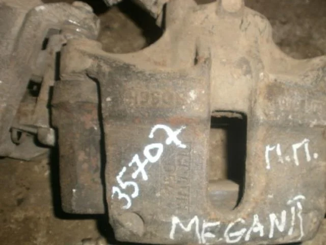 суппорт Renault Scenic II (2003—2006) Перед Право