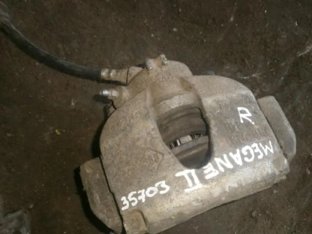 суппорт Renault Scenic II (2003—2006) Перед Право