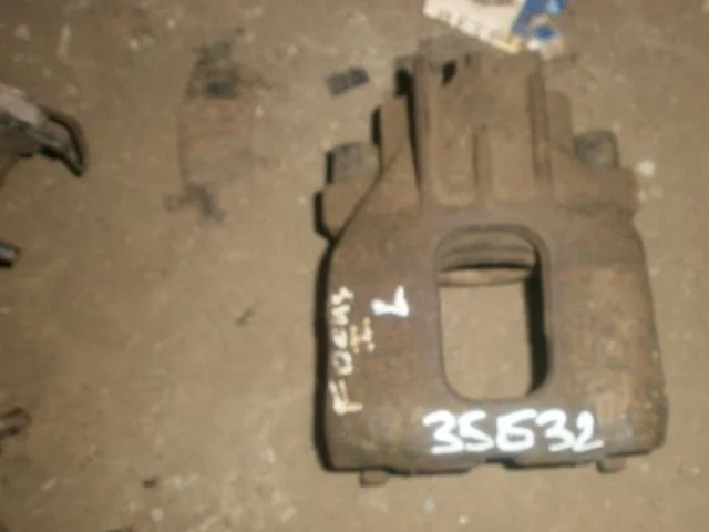 суппорт Ford Focus I (1998—2004) Перед Лево