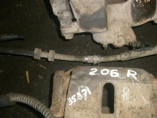 суппорт Citroen C3 Picasso I (2009—2012) Перед Право