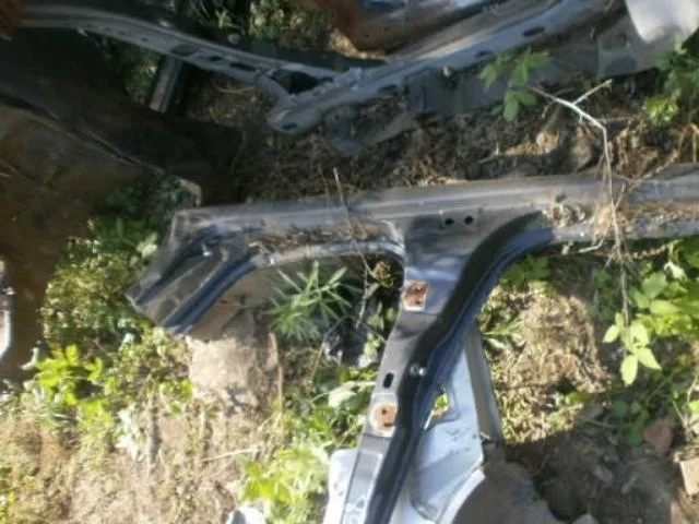 боковина кузова Renault Logan I (2004—2009)  Лево