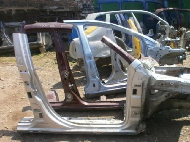 боковина кузова Volkswagen Touareg I (2002—2006)  Право