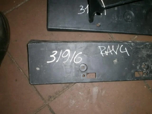 накладка под номер Toyota RAV4 III (2005—2010) Перед