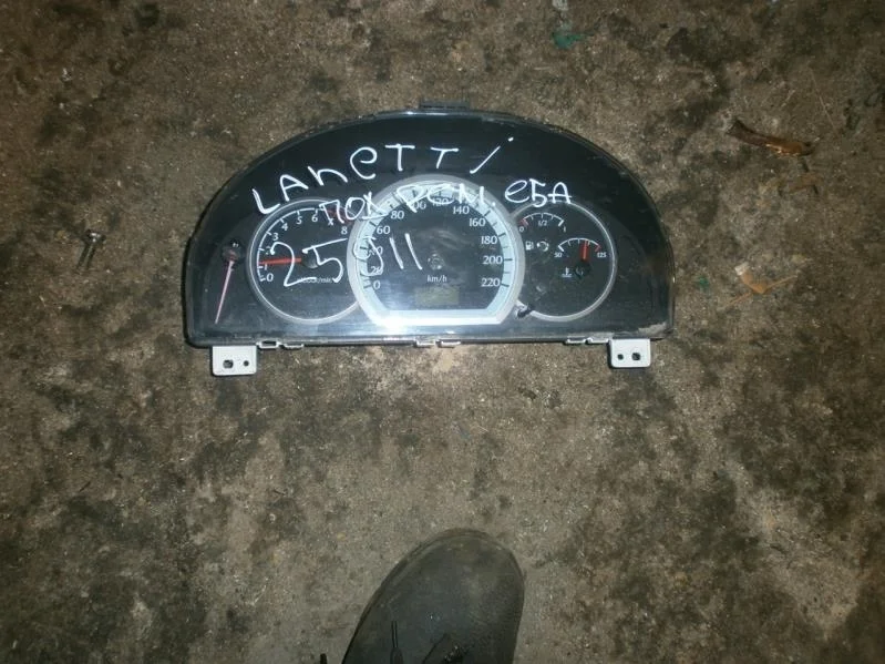 Панель приборов Chevrolet Lacetti I (2004—2013)