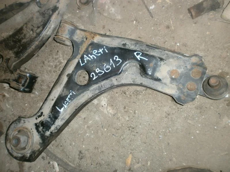 Рычаг Chevrolet Lacetti I (2004—2013) Перед Право