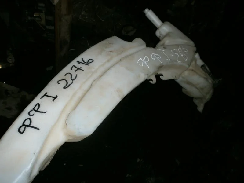 бачок стеклоомывателя Ford Focus I (1998—2004)