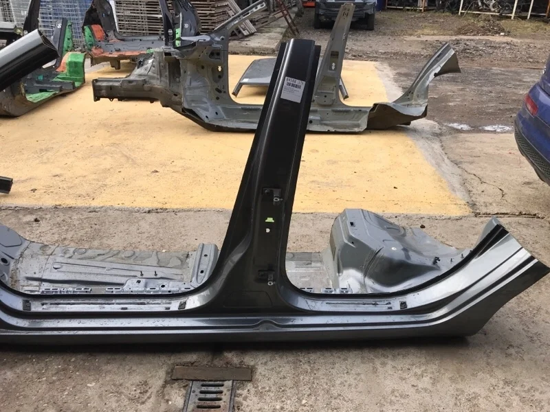 Порог со стойкой Skoda Octavia 2018 5E5809601B 5E3 CJS 298666, левый