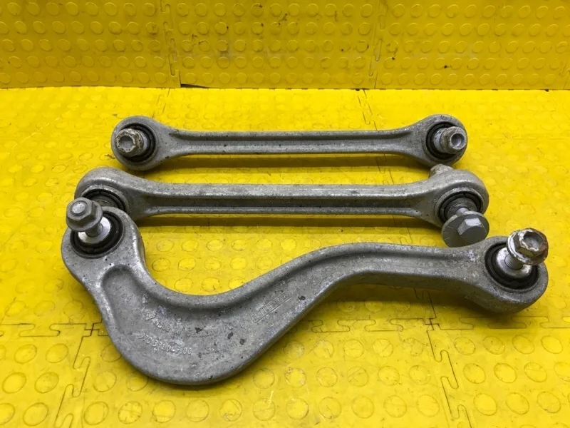 Рычаг подвески Porsche Panamera 2014 97033104300 970 CWAA, задний