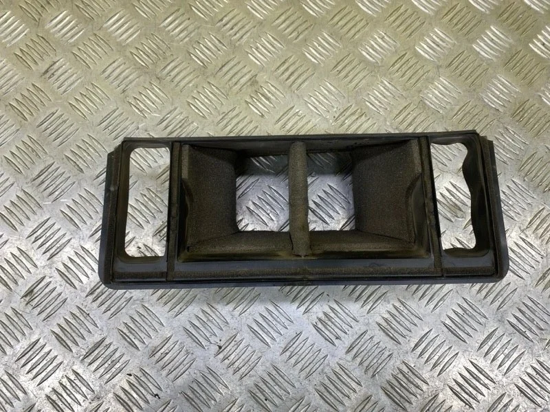 Воздуховод салона Toyota Land Cruiser Prado 120 (2002-2009) 2003 5587060010 3.0 D 1KDFTV