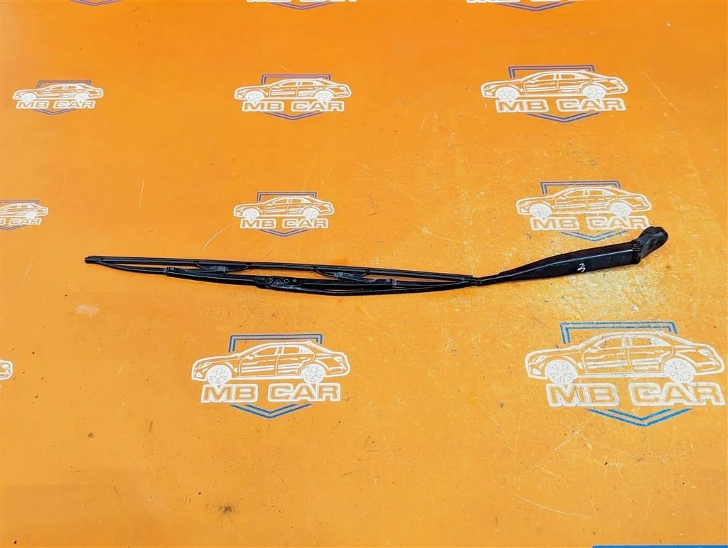 Поводок дворников Mercedes-Benz